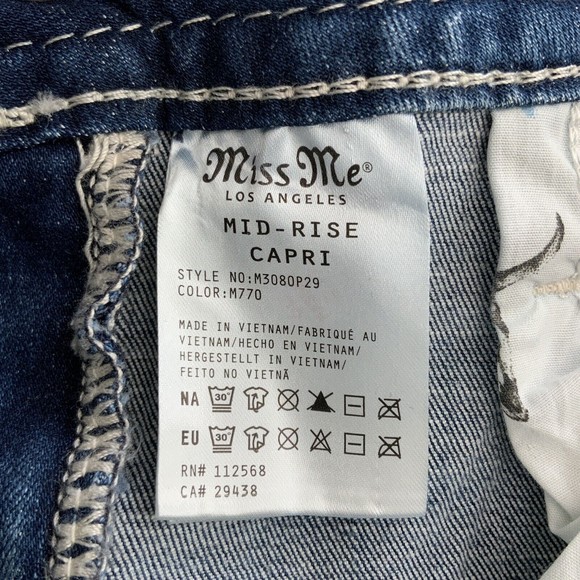 Miss Me Jeans Size 27 Blue Mid Rise Capri Embellished Faux Flap Pockets - Picture 8 of 12